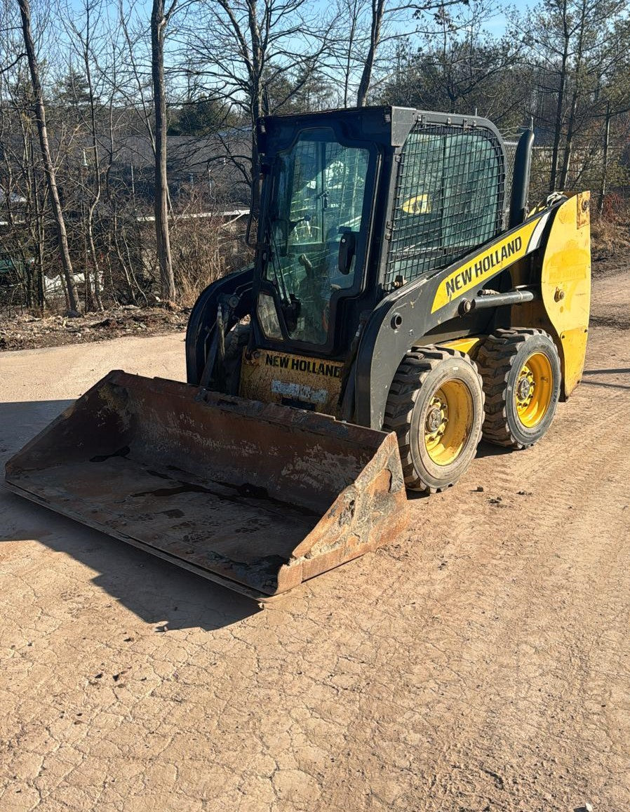 2013 New Holland L215 Skid Steer