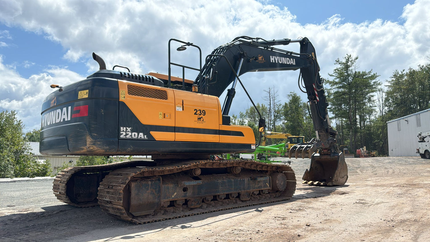 2022 Hyundai HX220AL Excavator w/Thumb