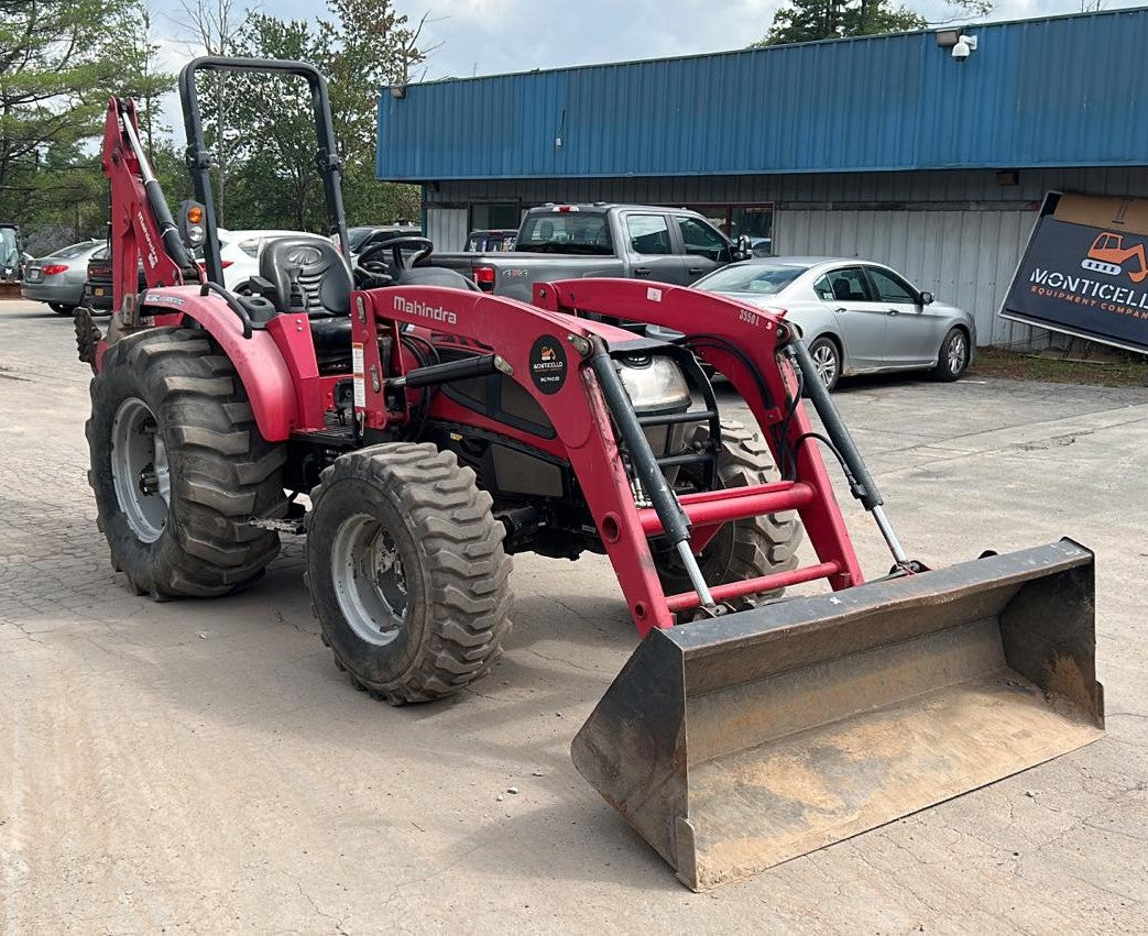 2018 Mahindra 3550 HST Tractor w/Loader & Backhoe