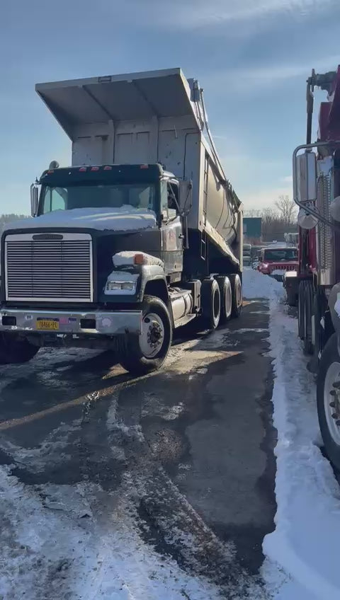 1990 Freightliner FLC112 Dump Truck