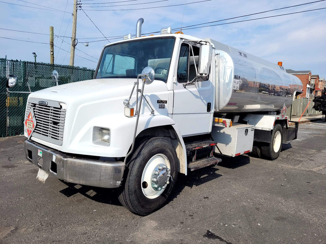 2002 Freightliner FL70 2,800 Gal Fuel/Oil Delivery Truck