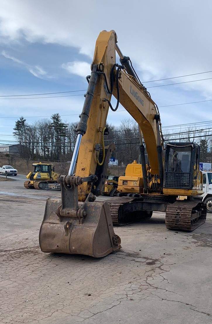 2017 LiuGong 922E Excavator