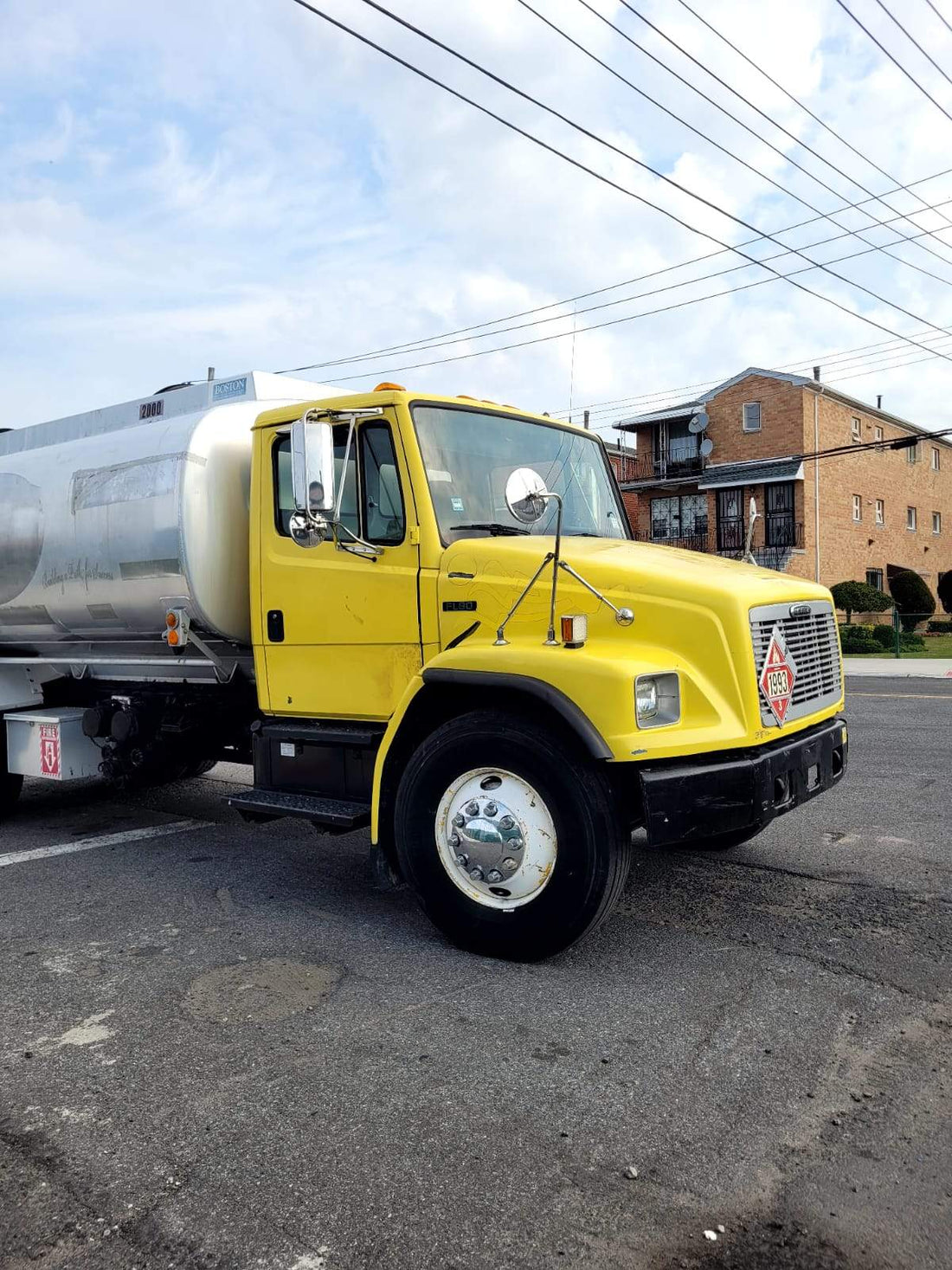 1999 Freightliner FL80 2,800 Gal. Fuel/Oil Delivery Truck