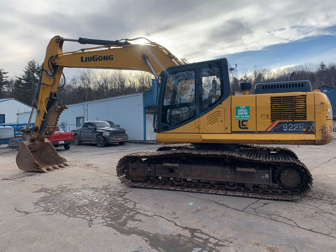 2017 LiuGong 922E Excavator