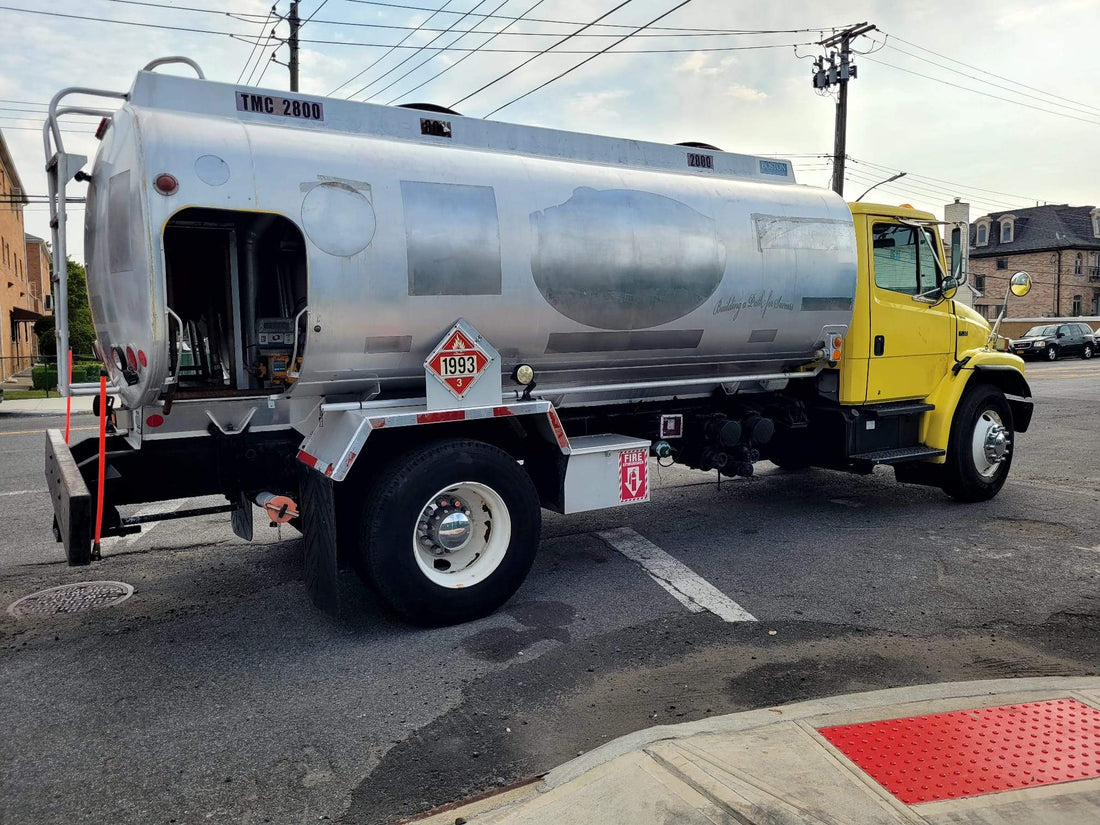 1999 Freightliner FL80 2,800 Gal. Fuel/Oil Delivery Truck