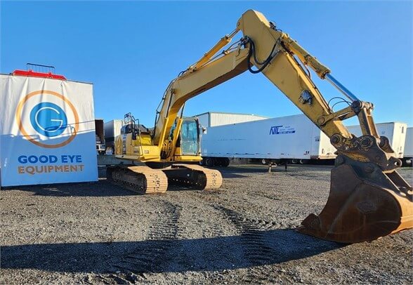 2017 Komatsu PC240LC-11 Excavator (7,676 Hours)